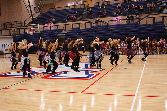 2013BasketballPepRally_0142