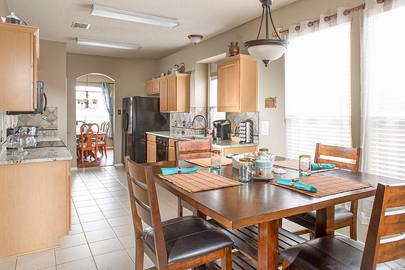 HickoryBendDrive_Kitchen
