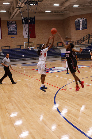 LadyEagles_VARvsFMMarcus_0060