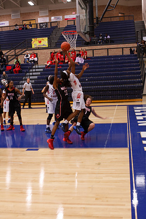 LadyEagles_VARvsFMMarcus_0025