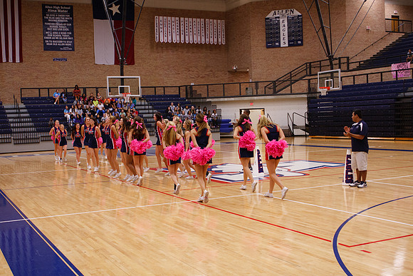 2013BasketballPepRally_0020