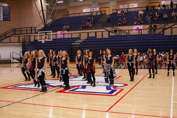 2013BasketballPepRally_0140