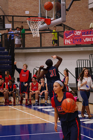 2013BasketballPepRally_0063