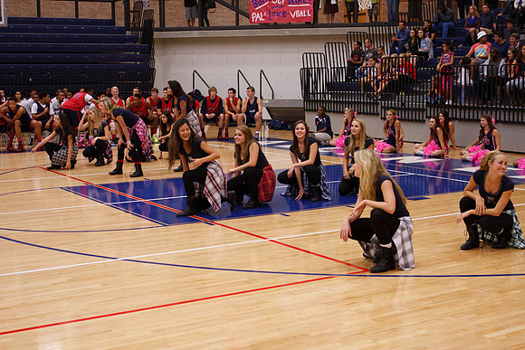 2013BasketballPepRally_0124