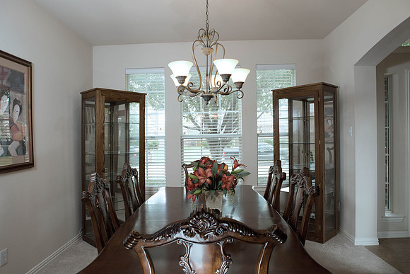 FormalDiningRoom1