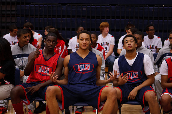 2013BasketballPepRally_0012