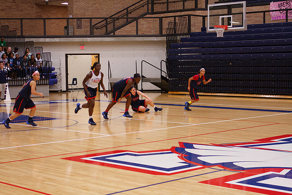 2013BasketballPepRally_0114