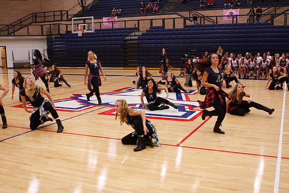 2013BasketballPepRally_0129