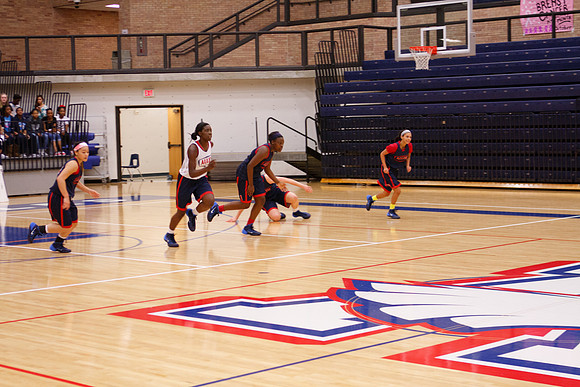 2013BasketballPepRally_0115
