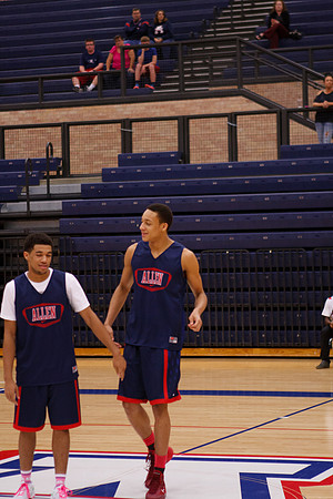 2013BasketballPepRally_0156